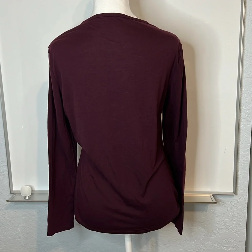 New York & Company Knit Scoop Neck Top Size M Plum - Picture 2 of 5